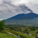 Gunung Marapi Erupsi kembali, Tinggi Kolom Abu Raih 1 Km