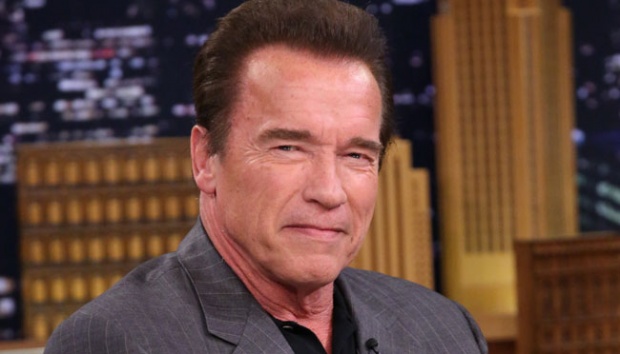Berita Arnold Schwarzenegger Ditahan di Lapangan terbang Jerman, Ini Ketentuan Membawa Barang Eksklusif saat Traveling