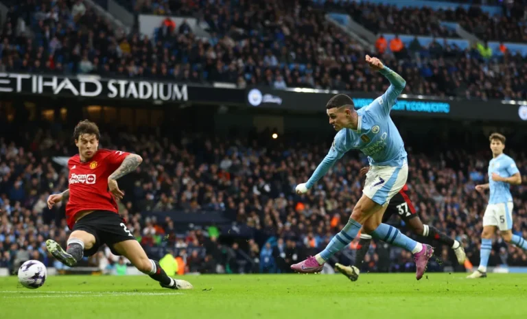 Kemenangan Manchester City bangkit dari ketertinggalan untuk mengalahkan rivalnya Manchester United 3-1