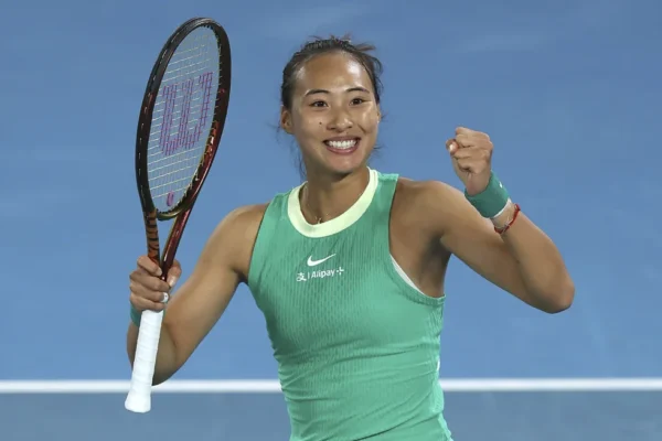 Di Australia Terbuka Zheng Qinwen dari Tiongkok mencapai semifinal grand slam