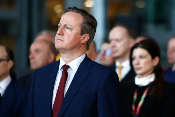 Menteri Luar Negeri Inggris David Cameron bertemu dengan Trump