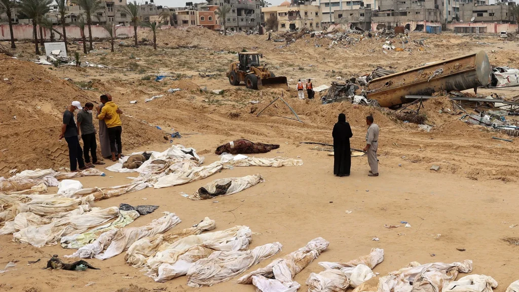 Hampir 400 mayat ditemukan di kuburan massal di rumah sakit Gaza