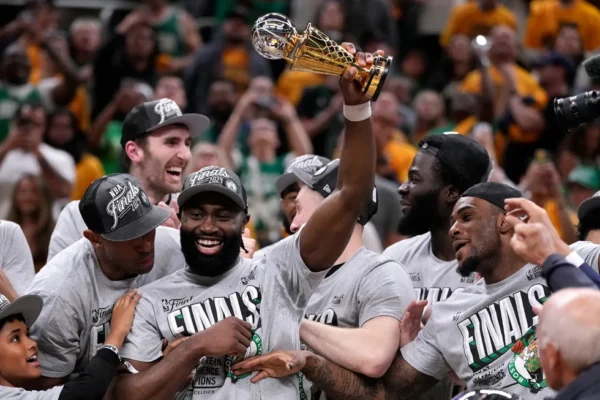 Boston Celtics menyelesaikan empat pertandingan atas Indiana Pacers untuk melaju ke Final NBA