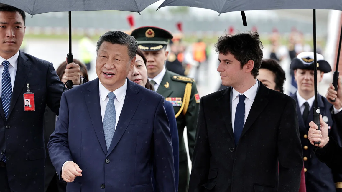 Xi Jinping dari Tiongkok mengunjungi Eropa untuk pertama kalinya