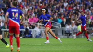 Lily Yohannes, 16, mencetak gol pada debut internasionalnya untuk tim putri AS 