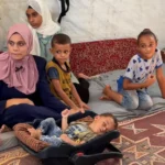 Vaksin Polio Akan Hadir di Gaza, Tapi Sudah Terlambat Untuk Bayi Laki-Laki Ini