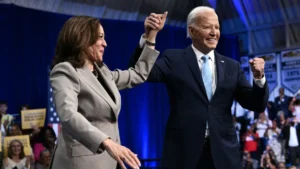 Biden menjadi pengganti Harris saat mereka berpisah dalam kampanye 