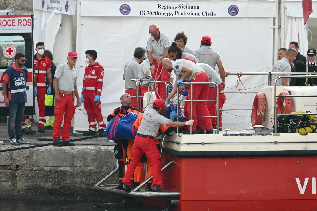 Korban kapal pesiar mewah Italia meninggal karena 'tenggelam dalam keadaan kering'