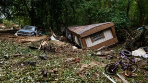 Badai Helene menghambat upaya pemungutan suara awal di North Carolina 